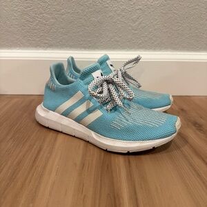 Women’s Adidas Swift Run Athletic Shoes